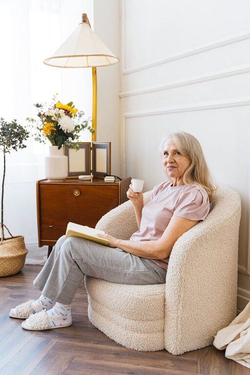 How to Create a Cozy Reading Corner at Home